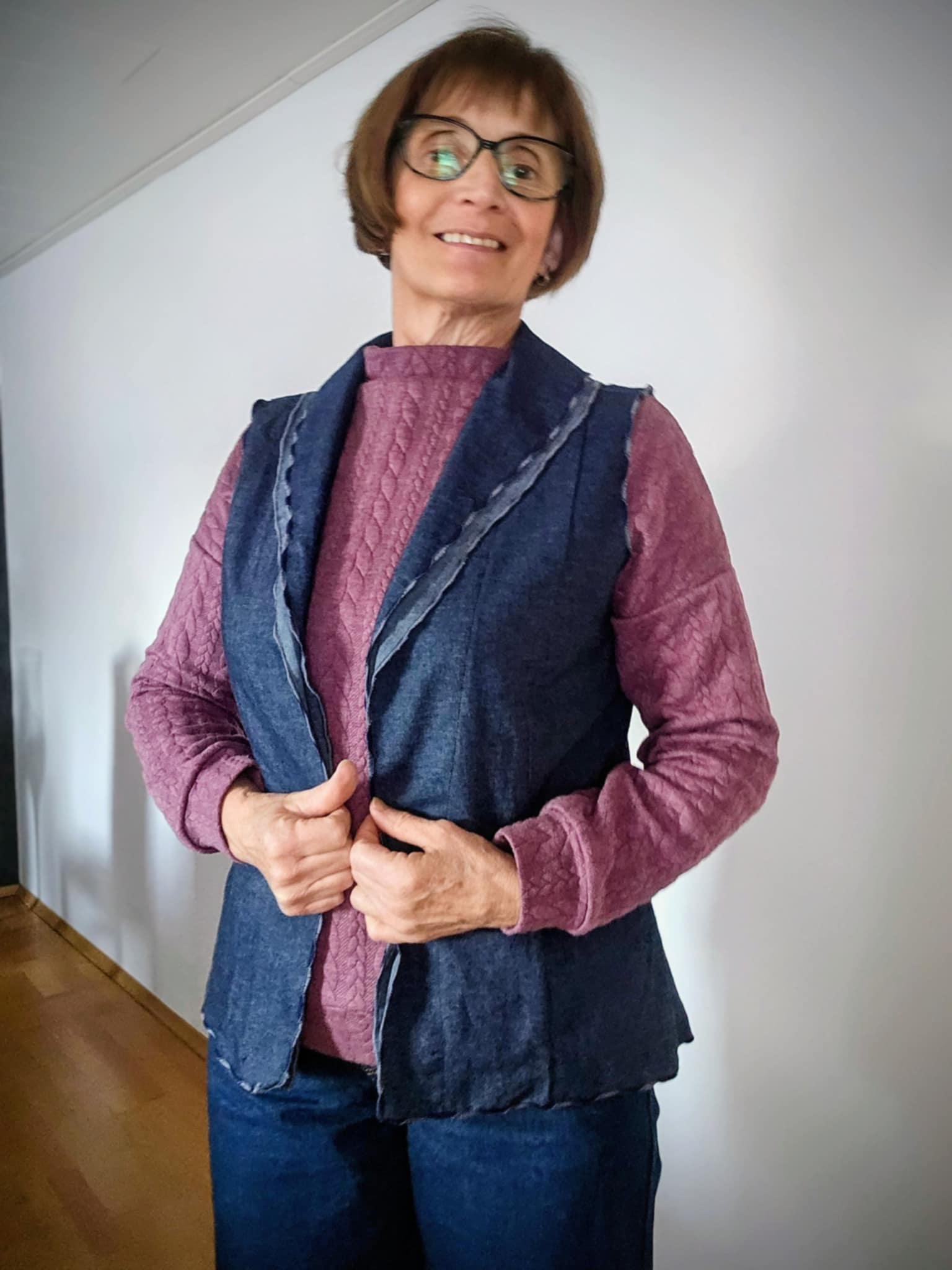 Schnittmuster Kalmia Weste mit doppeltem Wellen-Schalkragen