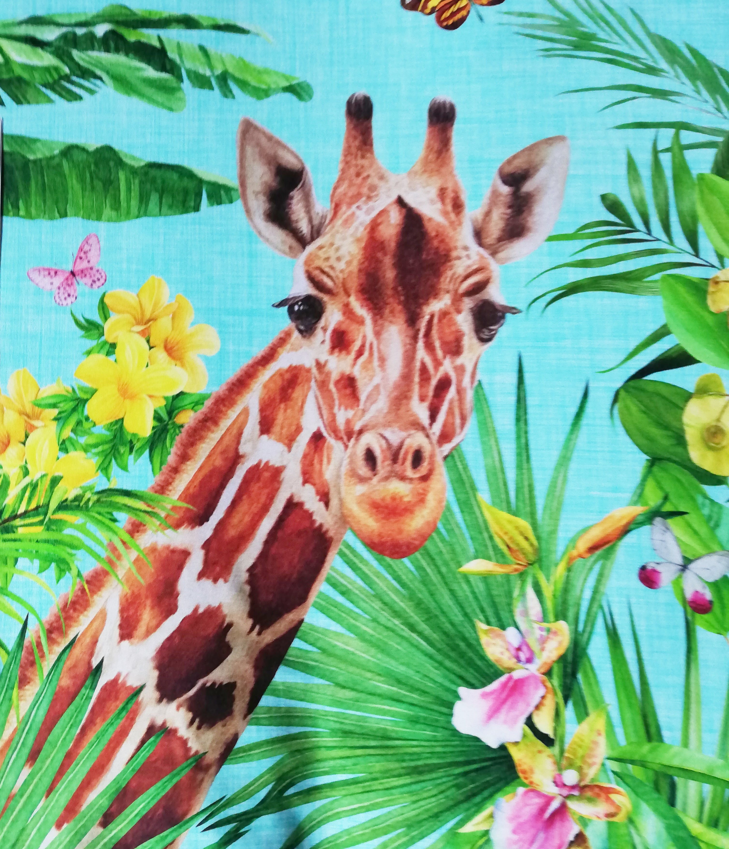 Panneau girafes Stenzo sous palmiers sur fond aspect lin turquoise