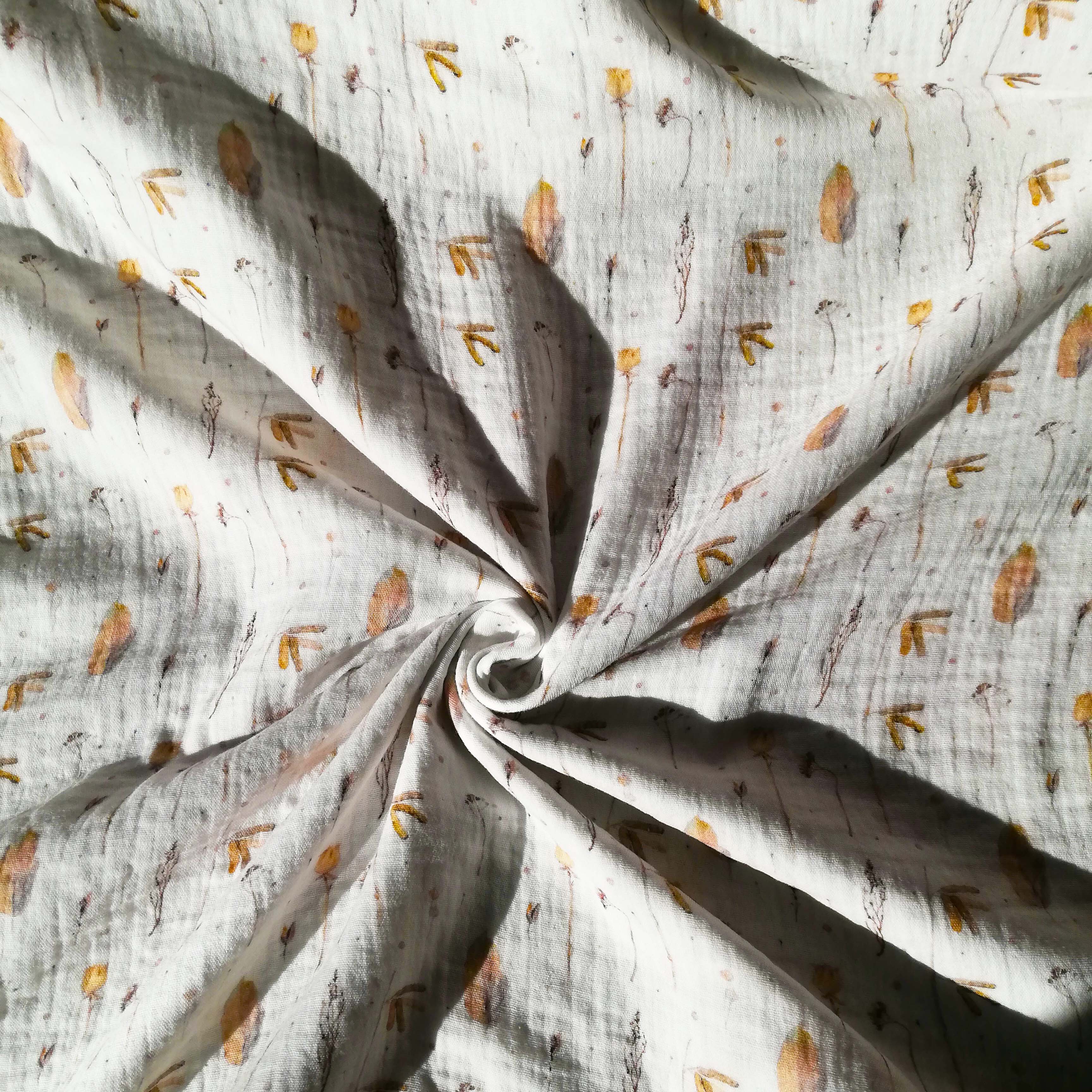Fine cotton muslin with delicate leaves