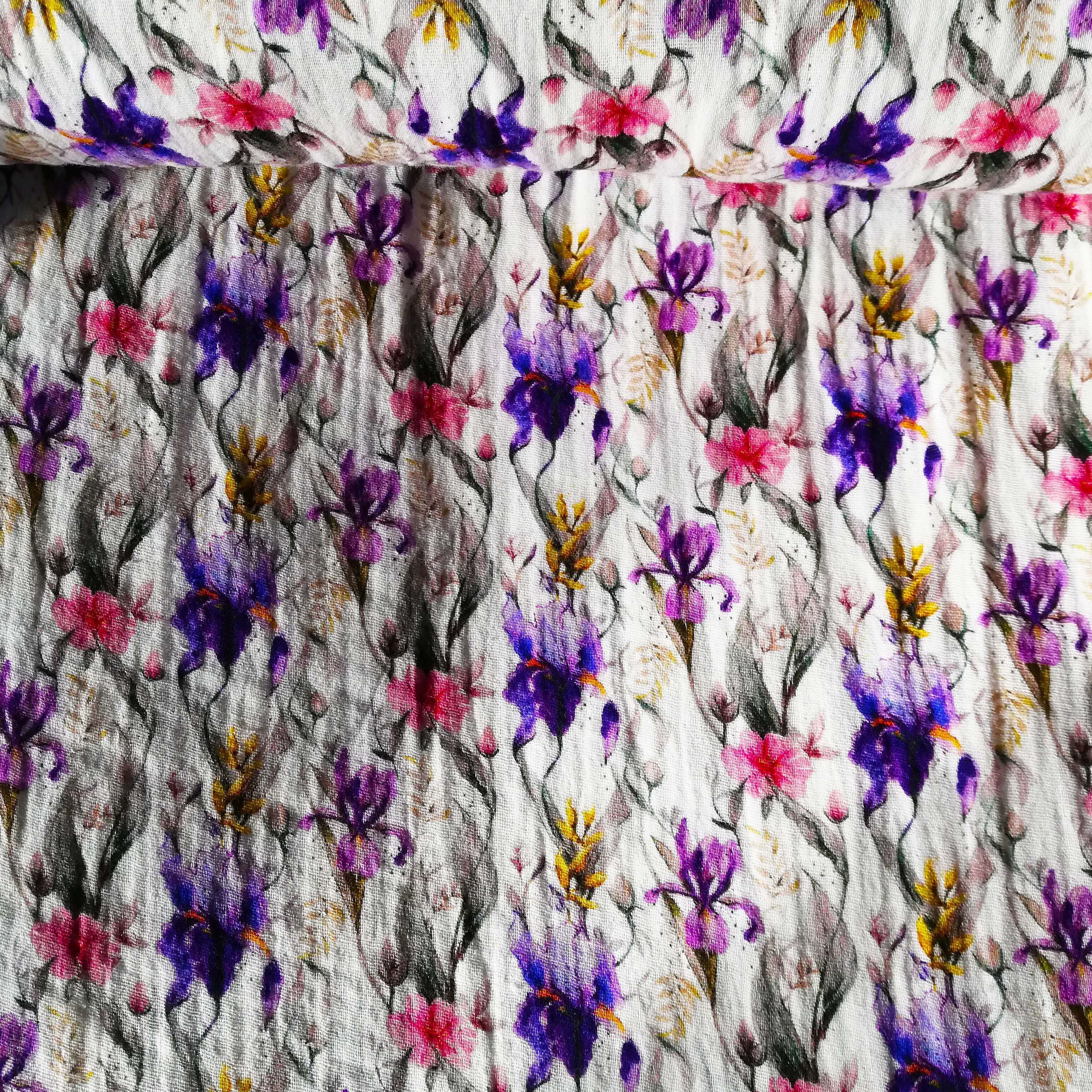 Fine cotton muslin with delicate iris flowers