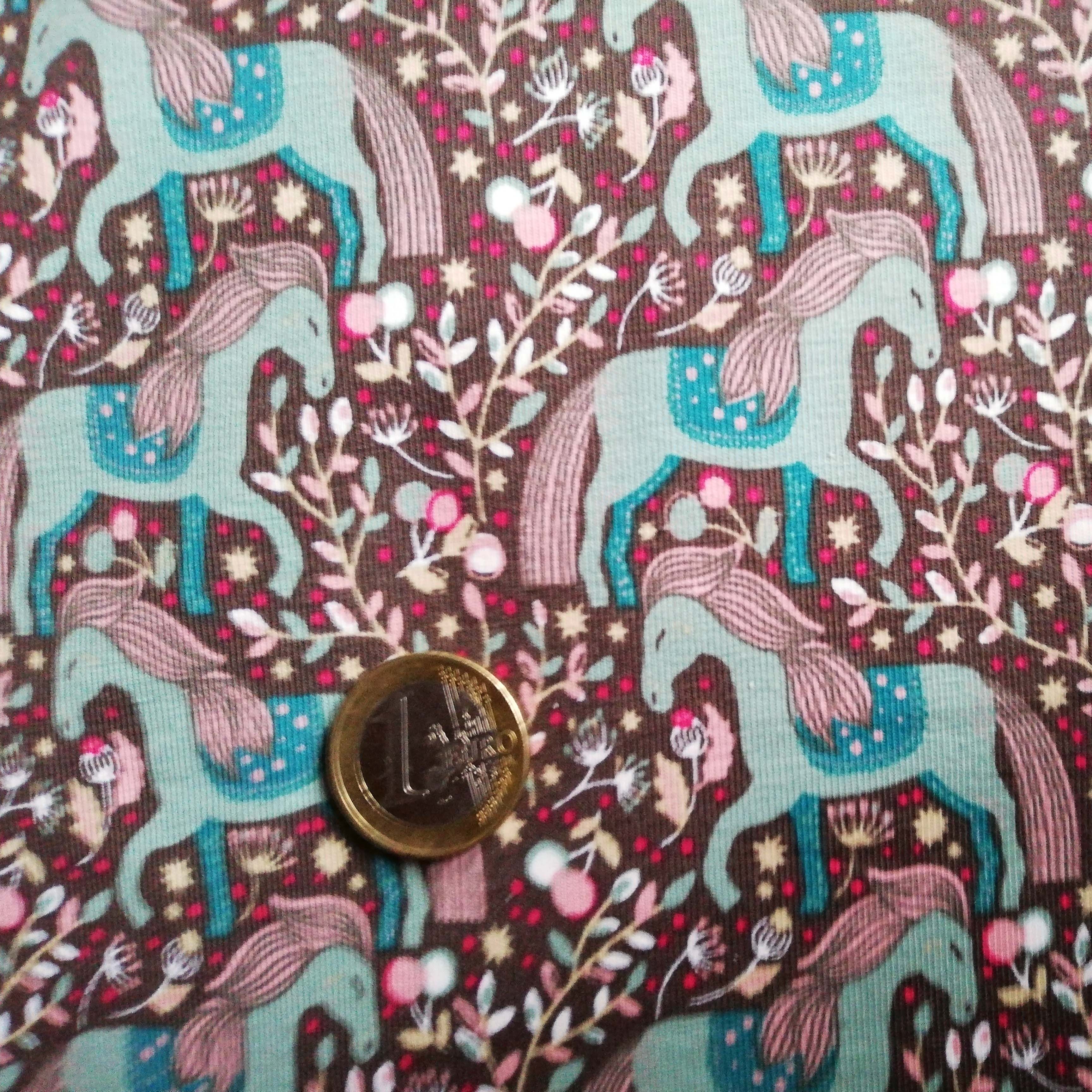 Baumwolljersey Taupe mit türkisen Pferden und Blumen