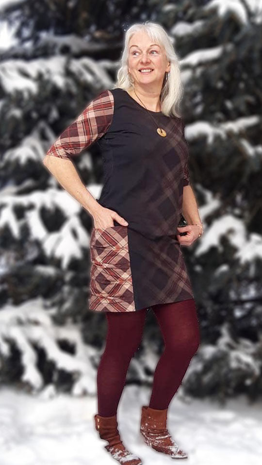 Alicia skirt with large pleated pocket