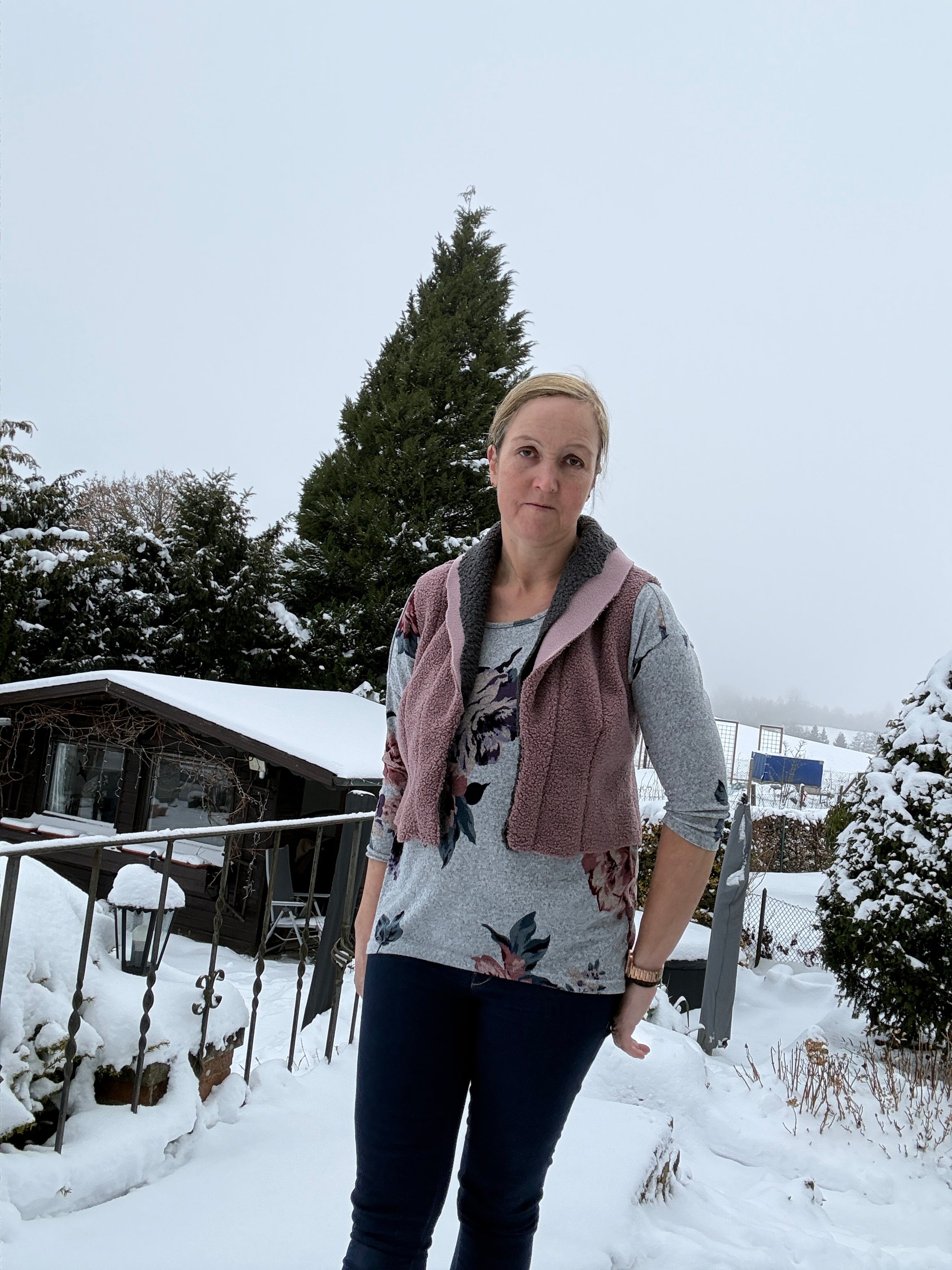 Schnittmuster Kalmia Weste mit doppeltem Wellen-Schalkragen