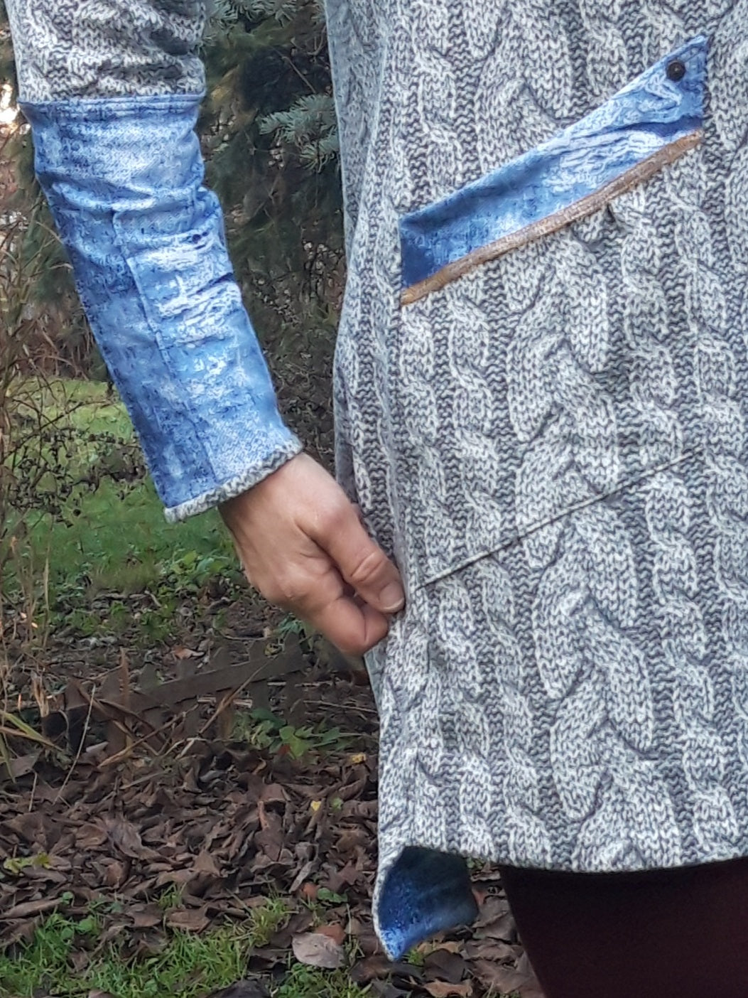 Nesrin Raglan Sweater with attached collar