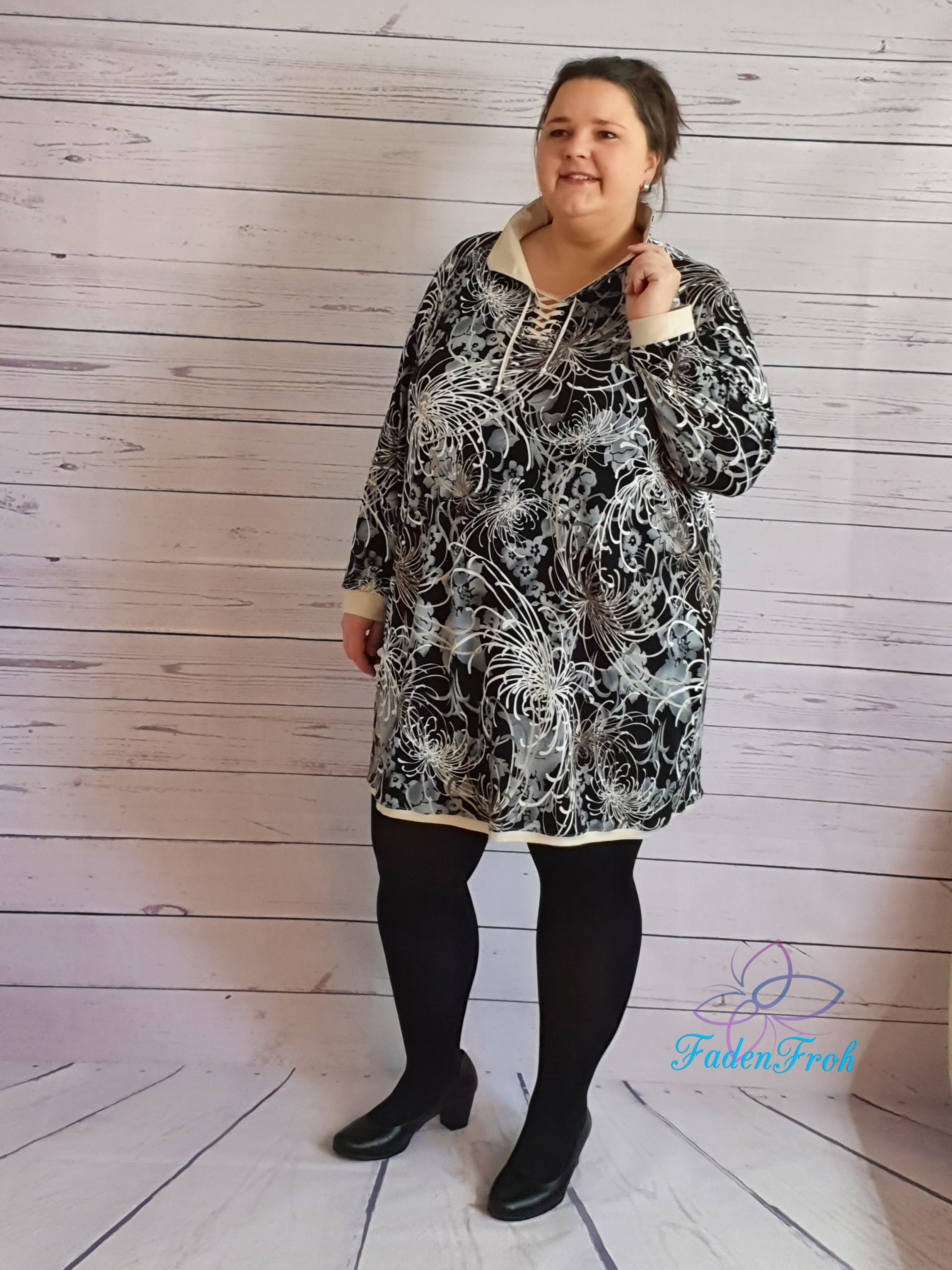 Nesrin Raglan Sweater with attached collar