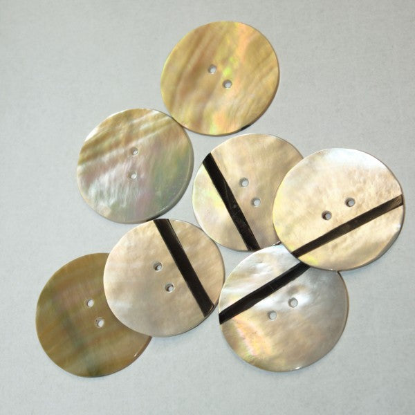 Budke mother-of-pearl button with black intarsia stripes