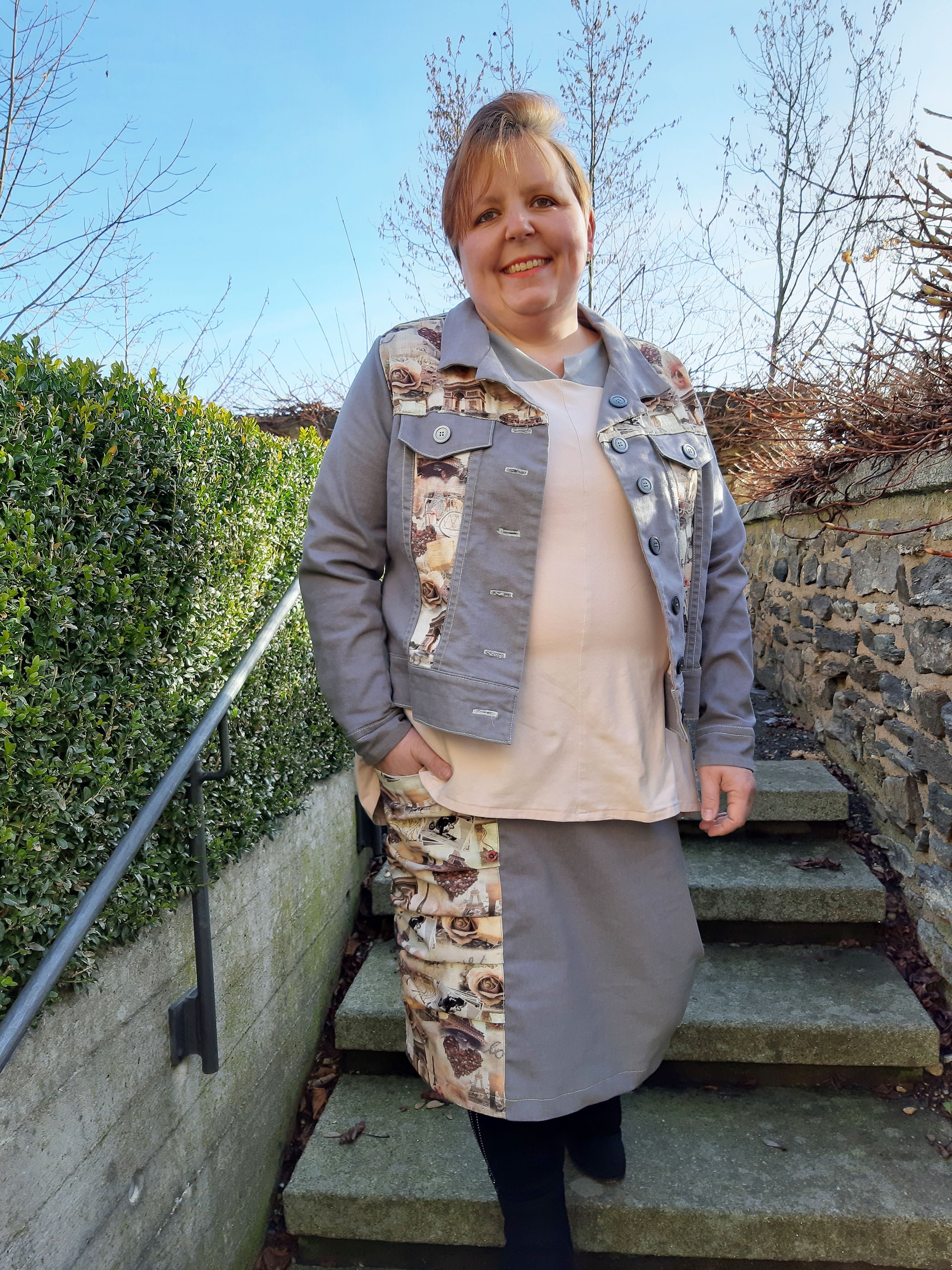 Alicia skirt with large pleated pocket