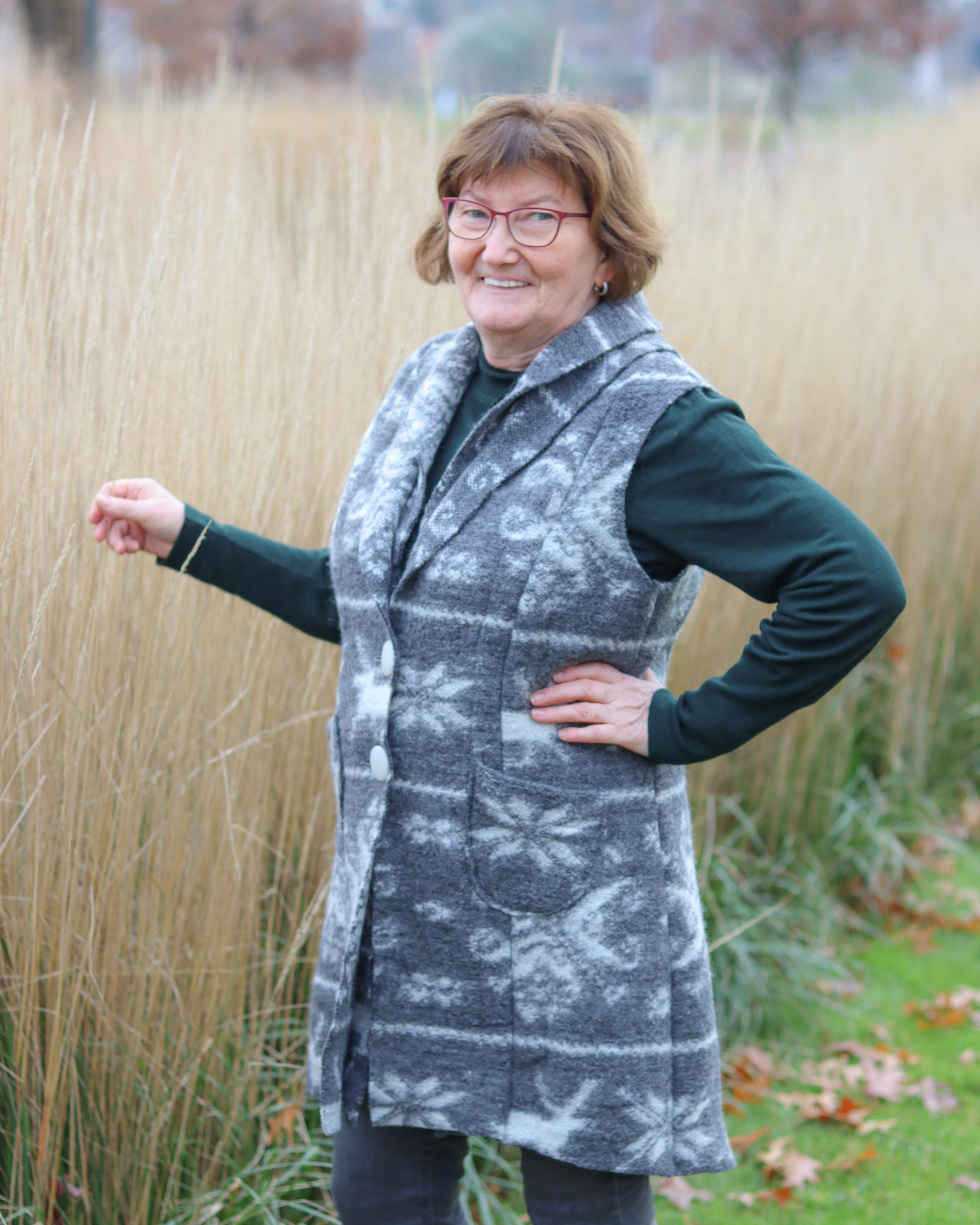 Schnittmuster Kalmia Weste mit doppeltem Wellen-Schalkragen