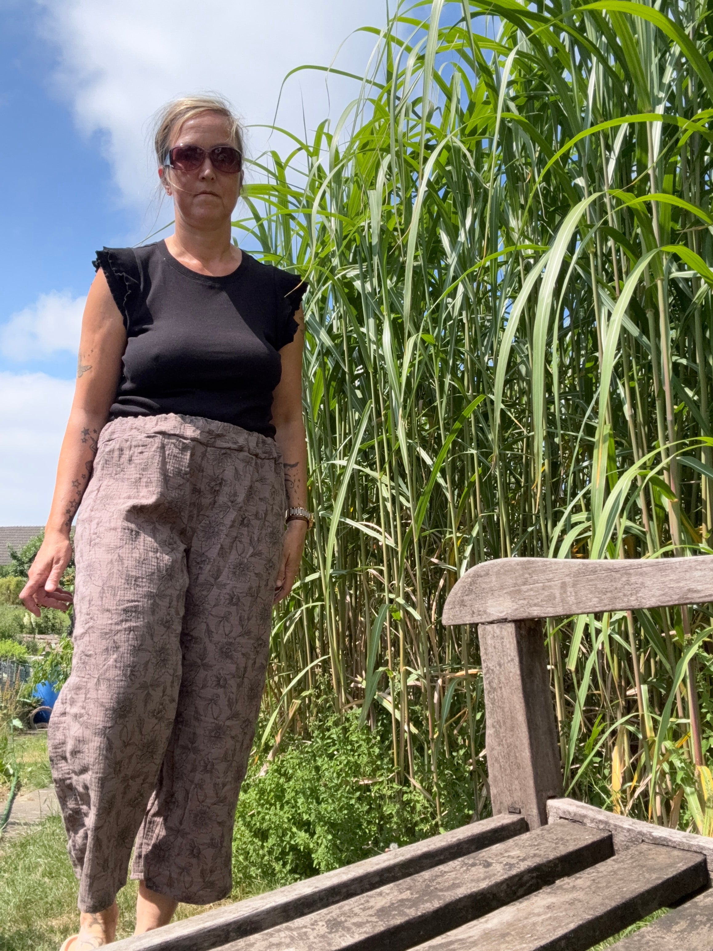 Schnittmuster INULA weiter Cargo Jeans Hosenschnitt mit Gummibund, Aufgesetzten Taschen