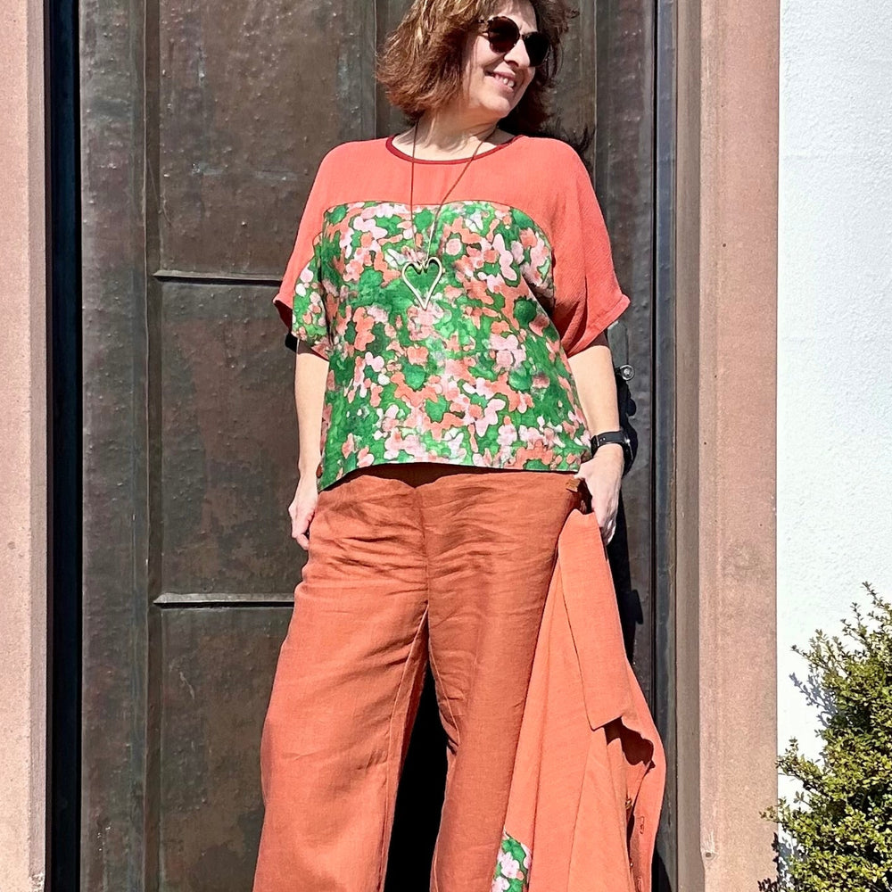 Detailaufnahme eines genähten Kleidungsstücks nach Schnittmuster von Anita Luechtefeld