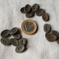 Kleine ovale anthrazirt Perlmutt Knöpfchen 1,5 cm